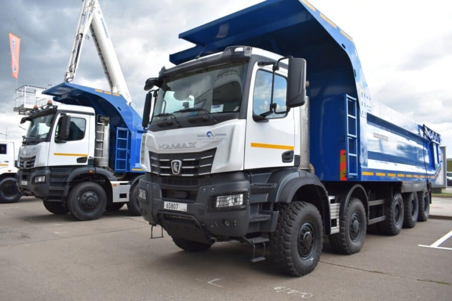Самый большой грузовик в России КамАЗ-65807